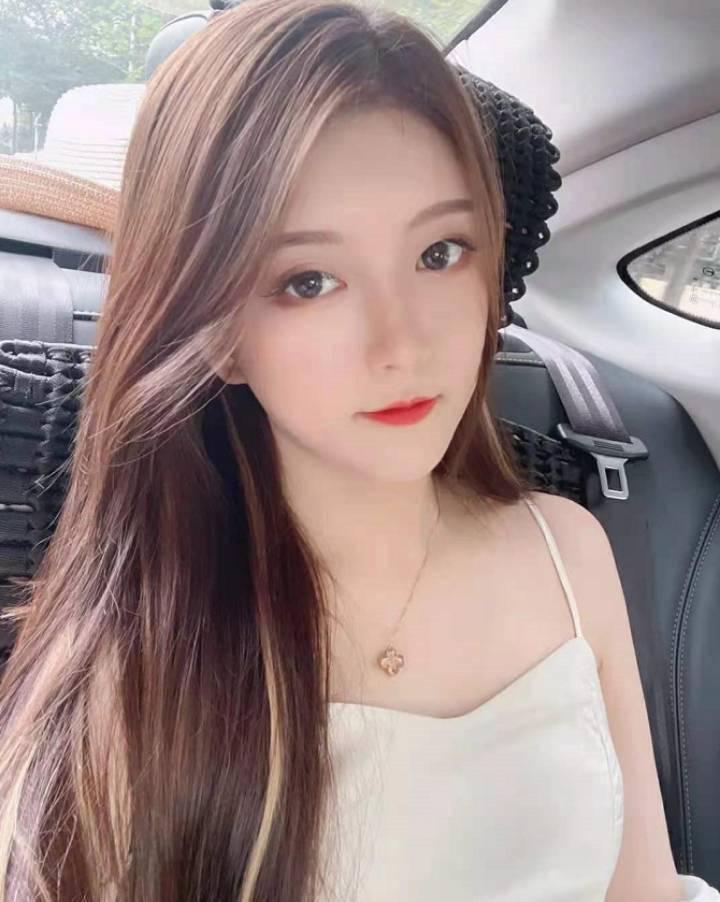 性格好、胸大、颜值高玩的开