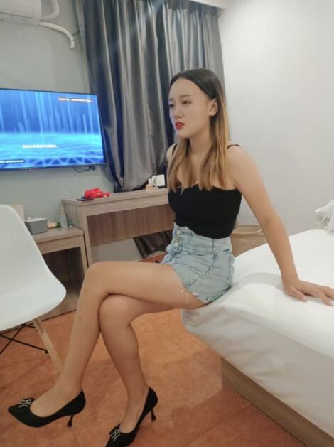 青春是一把diao 让我在你身疯狂的进进出出