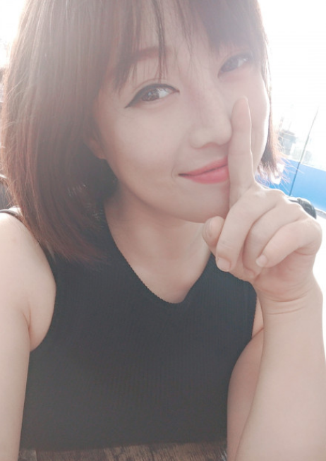 跳舞的兼职小姐姐