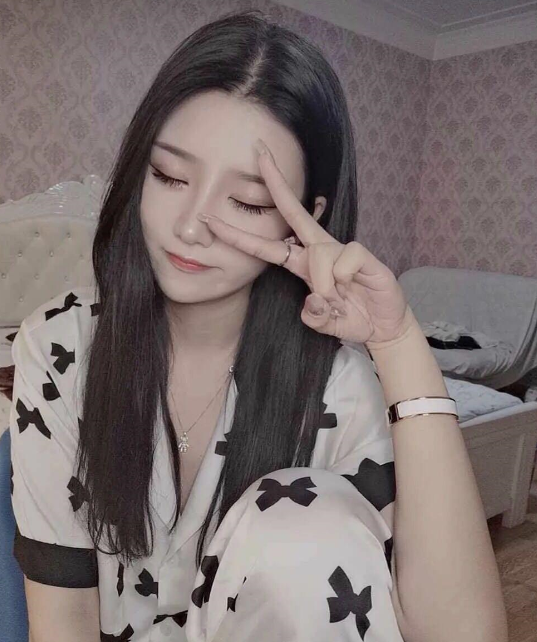 清纯可爱的小不点